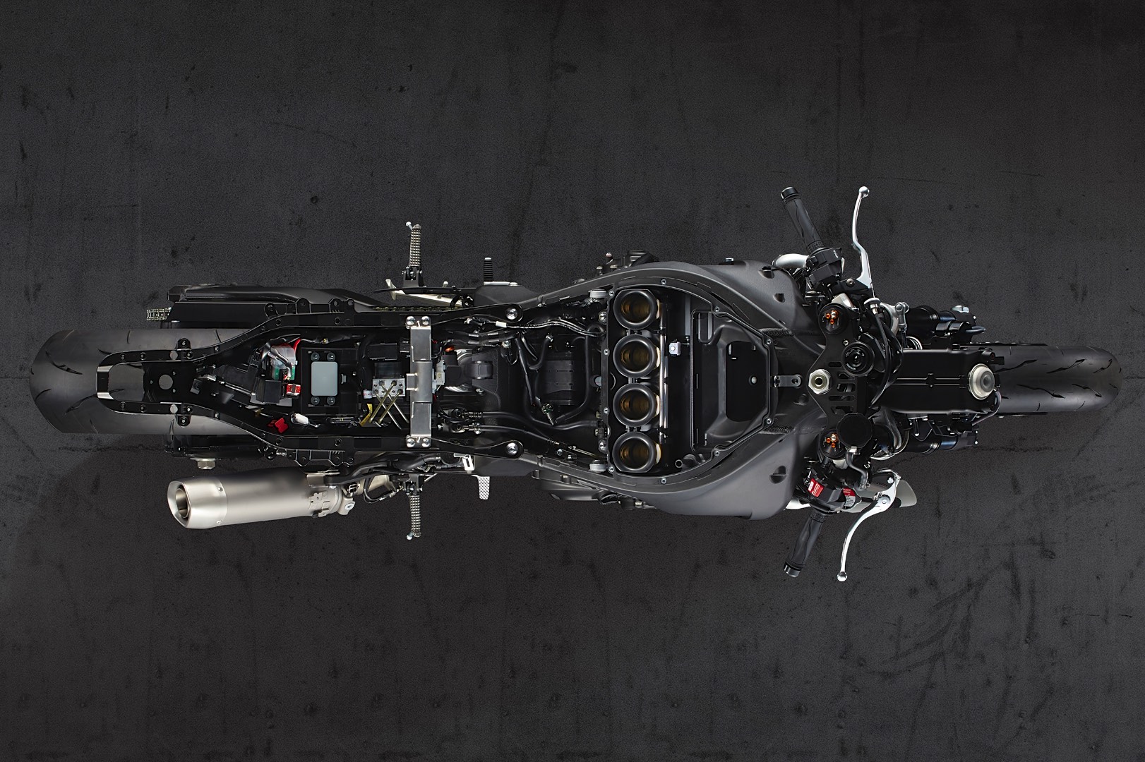 Yamaha R1/R1M 2020 - быстрее, умнее, технологичнее!