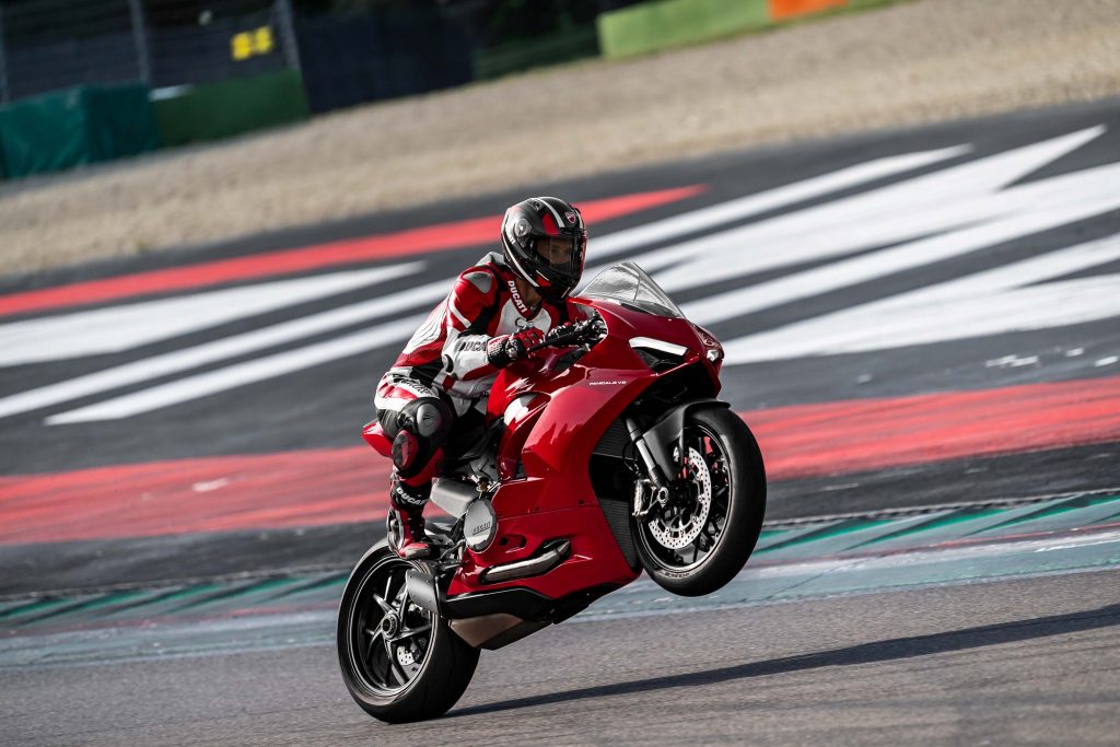Представлен спортбайк Ducati Panigale V2 2020