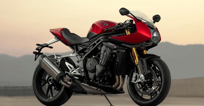 Triumph Speed Triple 1200 RR