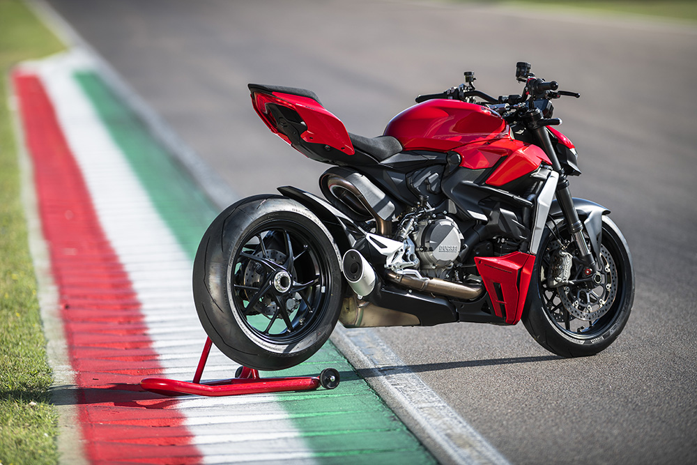 Представлен Ducati Streetfighter V2 2022