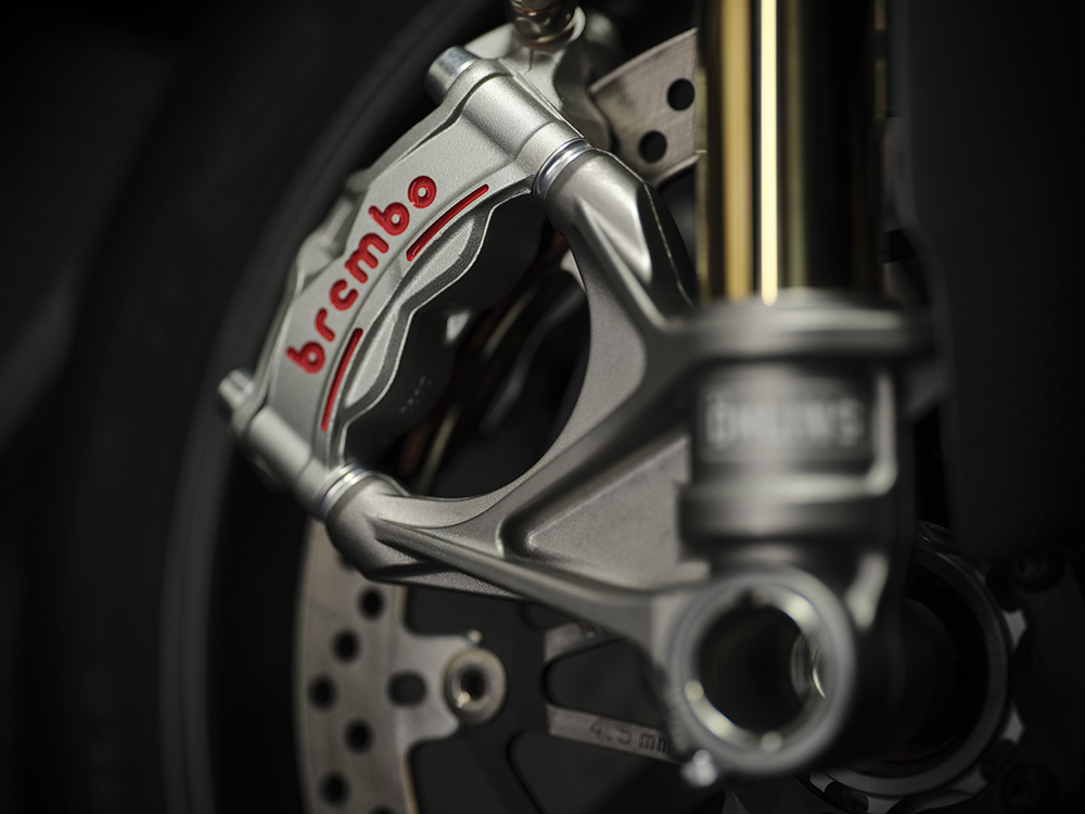 Представлены Ducati Streetfighter V4S и V4SP2 2023